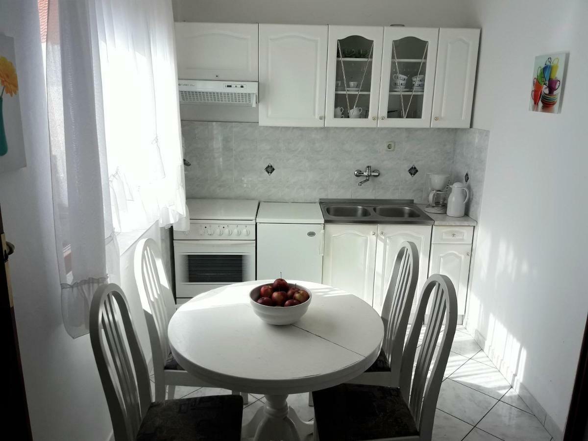 Apartments Ane ซูโกชัน ภายนอก รูปภาพ